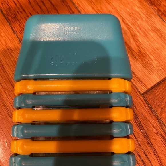 Hohner Clatterpillar Rattle Percussion Instruments - Picture 6 of 6